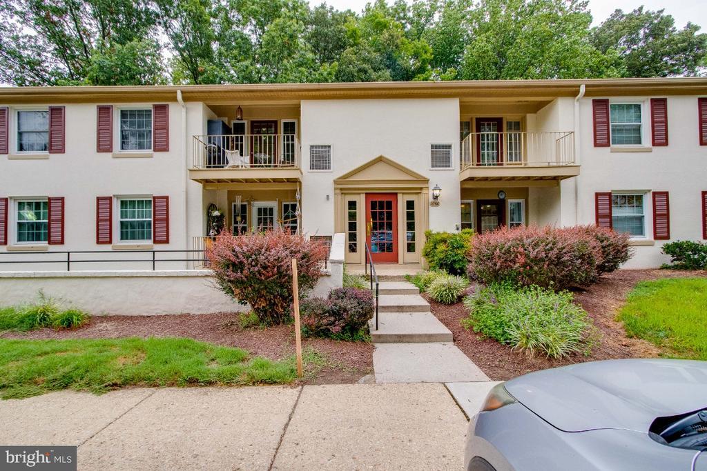 Foto principal - 5900 Kingsford Rd