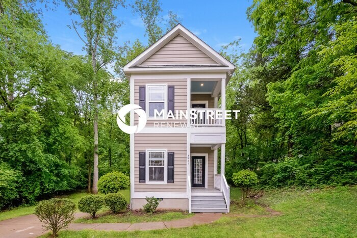 Foto principal - 3 Bedroom Pet-Friendly Home in CHARLOTTE, ...