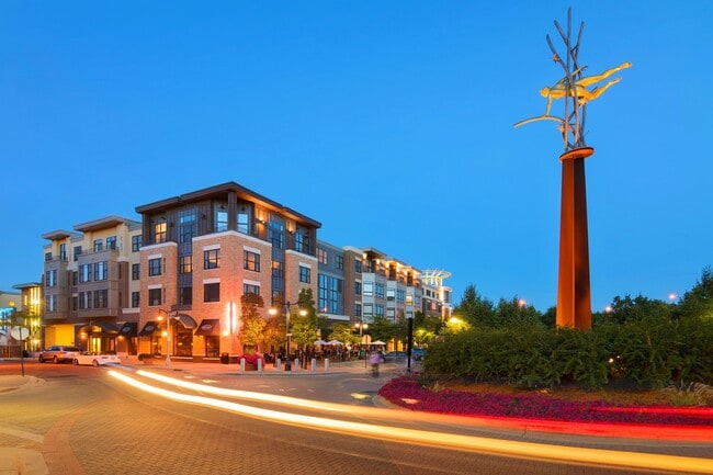 Building Photo - Excelsior & Grand