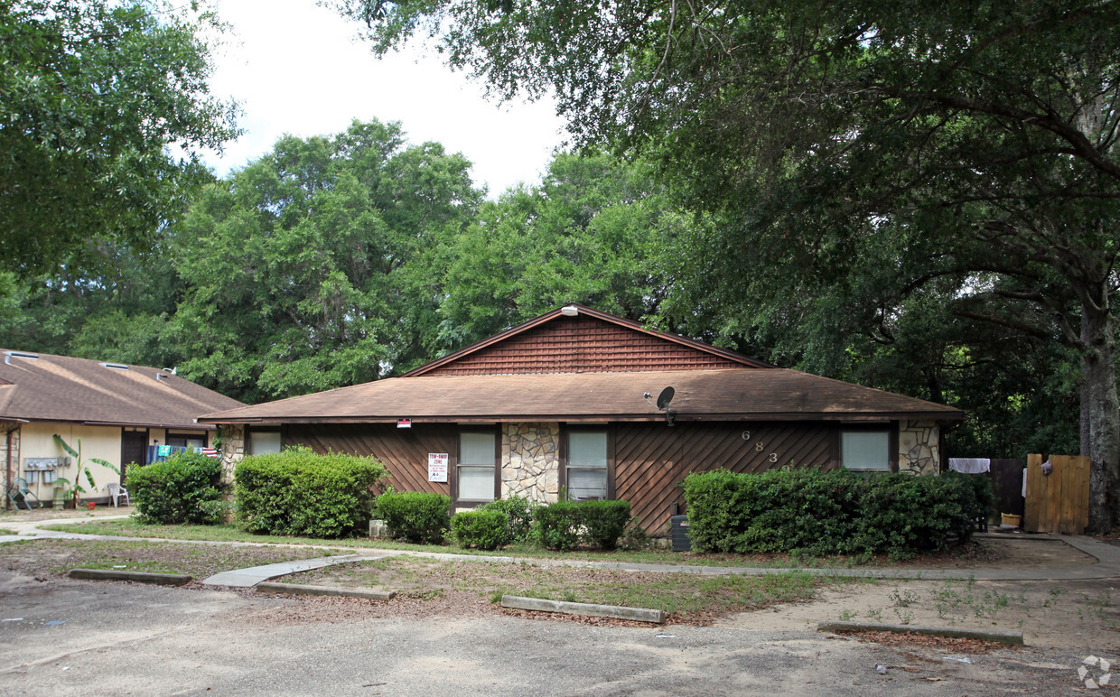 Building Photo - 6839 Tiki Ln