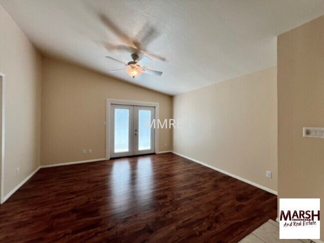 Foto del edificio - 2 bedroom plus den in beautiful Dobson Ranch!