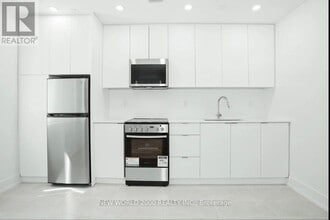 Building Photo - 49 Glen Elm Ave