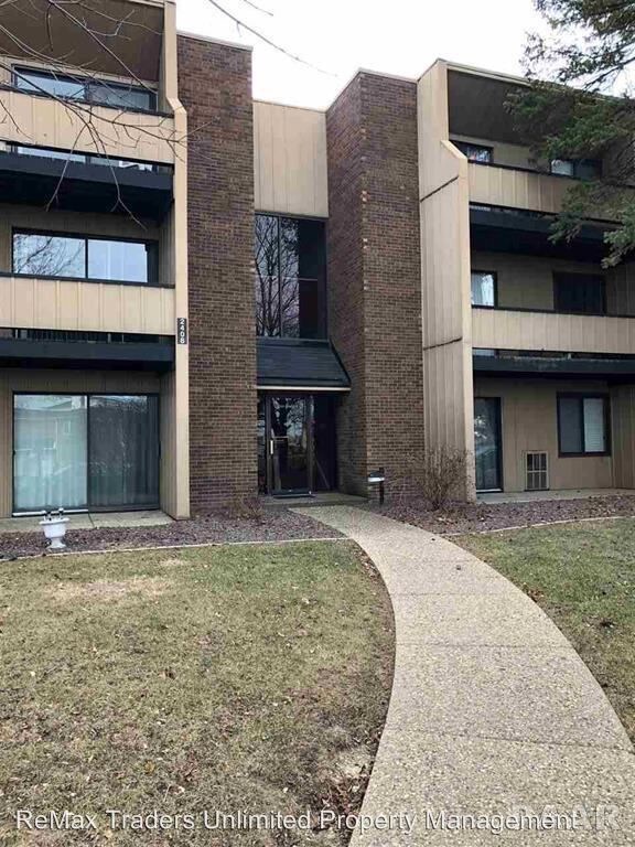 Primary Photo - 2408 W Pasmoso Dr