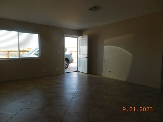 Building Photo - Place 114 S Gateway Blvd