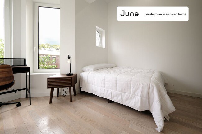 Foto del edificio - Room in Shared 4 bed/4 bath home in Ditmas Park