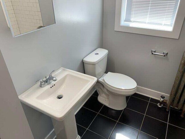 Foto del edificio - 7506 S Vernon Ave