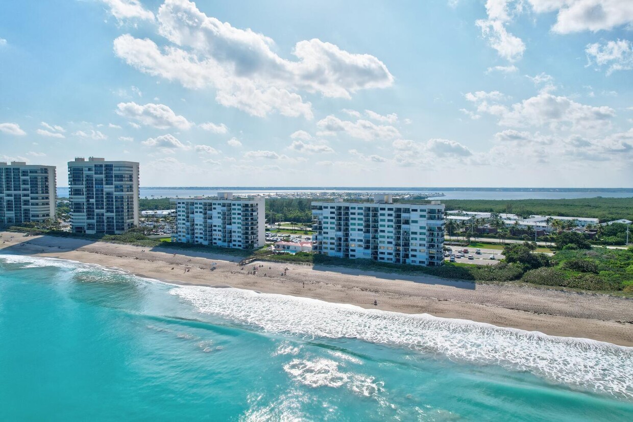 Primary Photo - 9400 S Ocean Dr