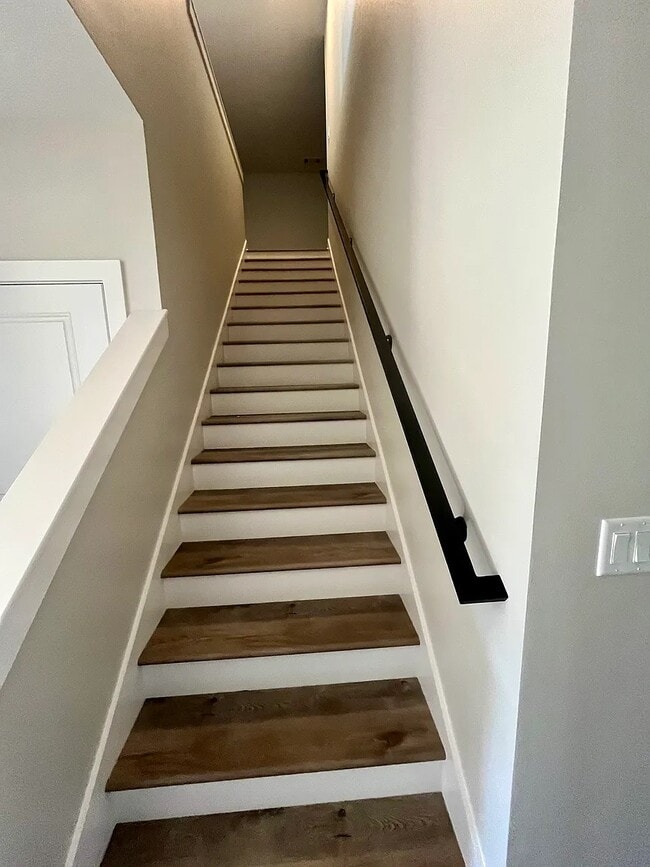 Building Photo - 4812 Old Oak Dr