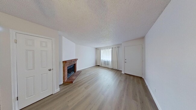 Building Photo - 2000 Pierce St