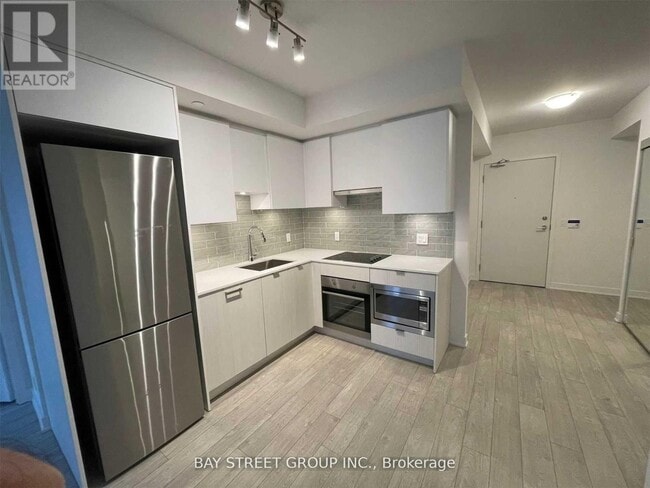 Building Photo - 195 Redpath Ave