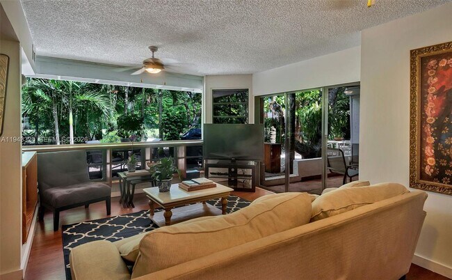 Foto del edificio - 5845 SW 88th St