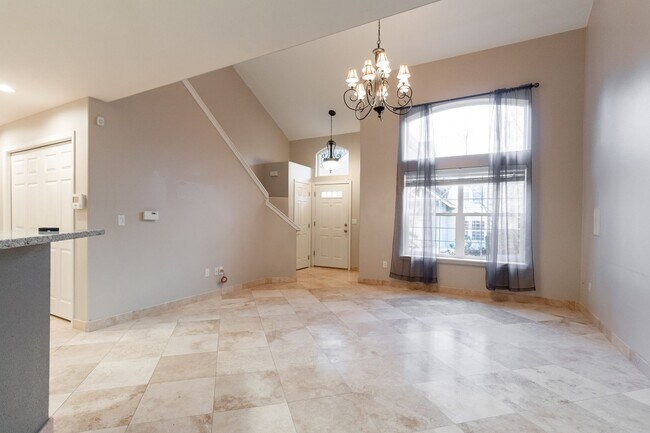 Foto del edificio - Beautiful 3 bedroom 2 bathroom Townhouse-P...