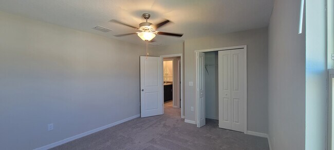 Foto del edificio - 4213 Romano Busciglio St