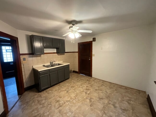 Building Photo - 5328 N 35th St