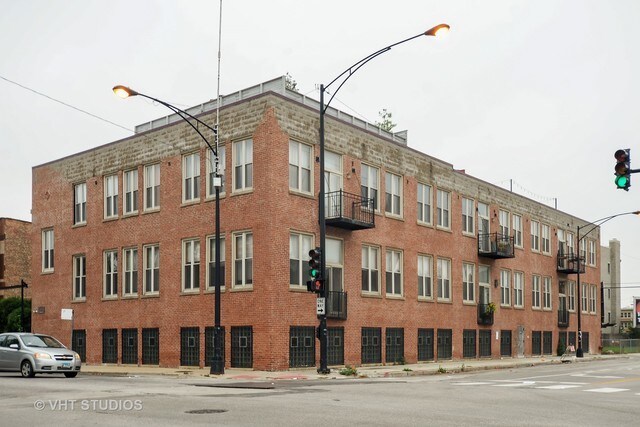 Primary Photo - 2300 W Warren Blvd