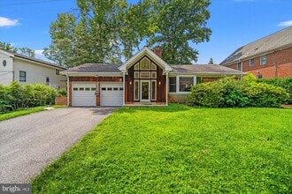 Building Photo - 7504 Radnor Rd