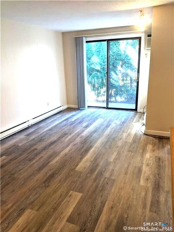 Building Photo - 165 South St