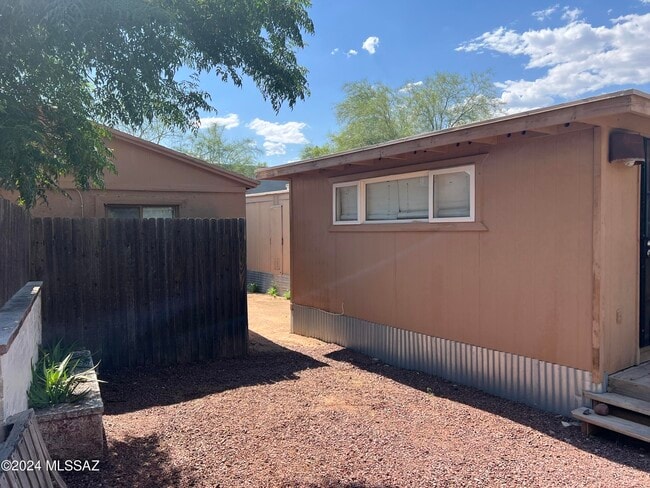 Building Photo - 3777 E Hardy Dr