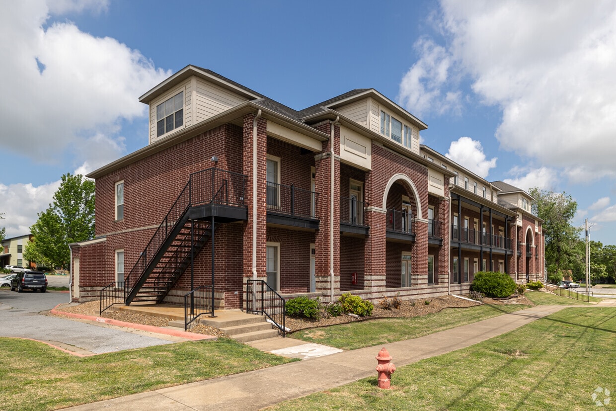 Primary Photo - North Street Condos