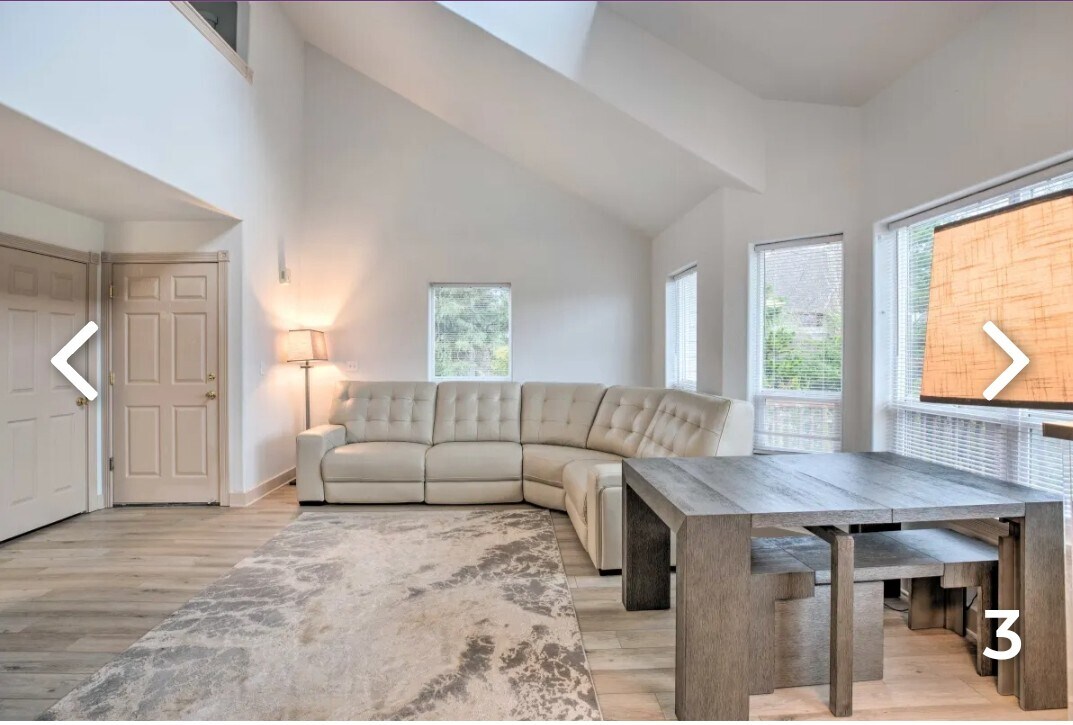 Foto principal - 3979 NE Johns Ave