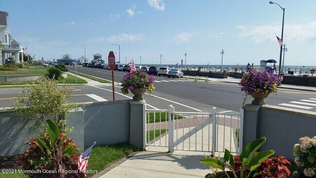 Foto del edificio - 311 Ocean Ave