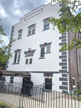 Building Photo - 94 4th Ave