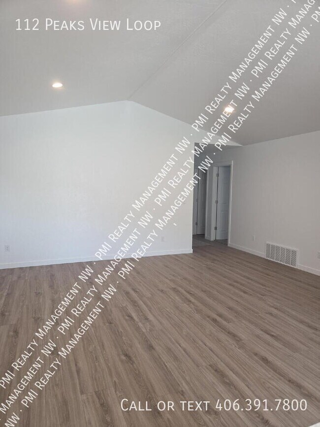 Building Photo - 112 W View Dr
