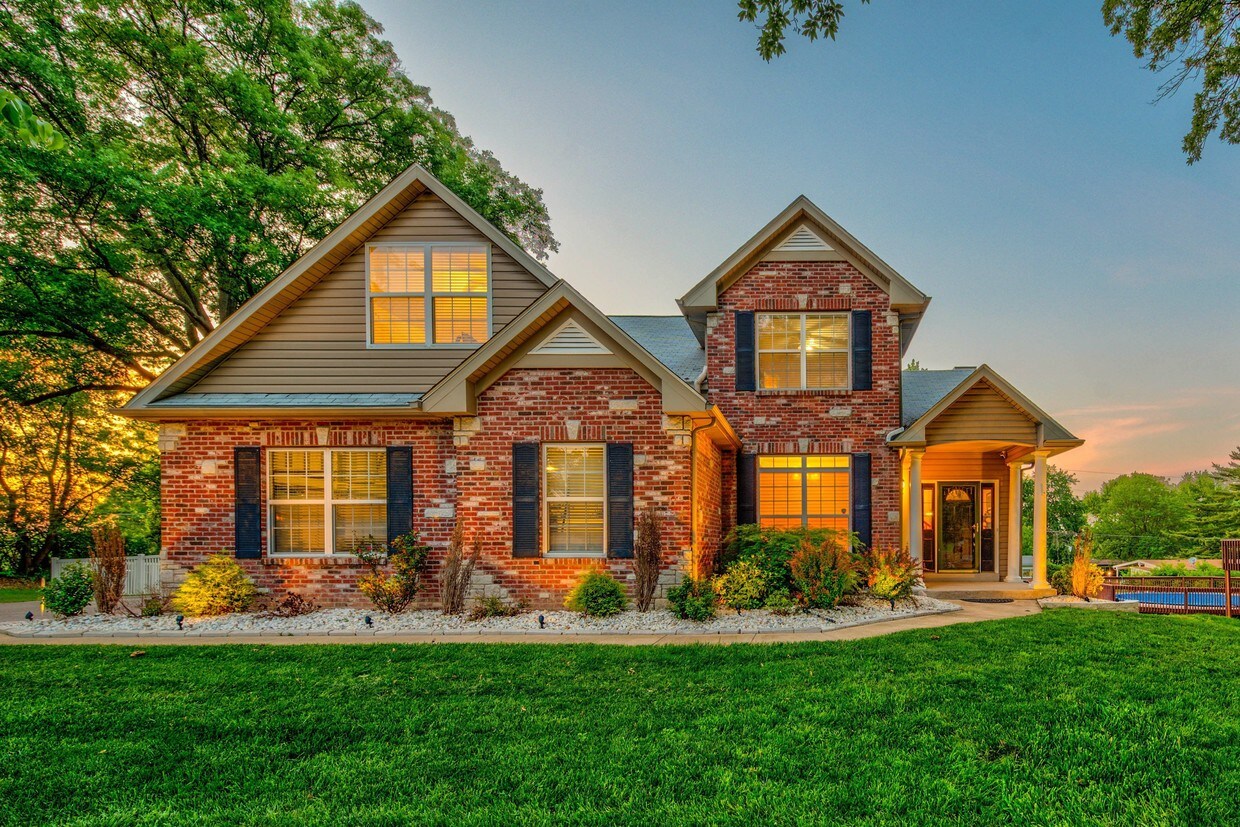 Foto principal - 9445 Crockett Dr