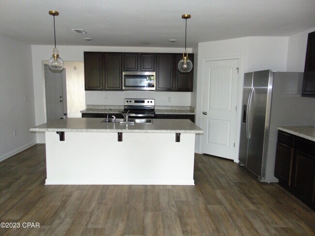 Foto del edificio - 105 Osprey Lake Rd