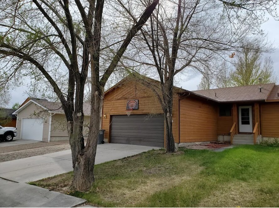 Foto principal - 816 Burr Dr