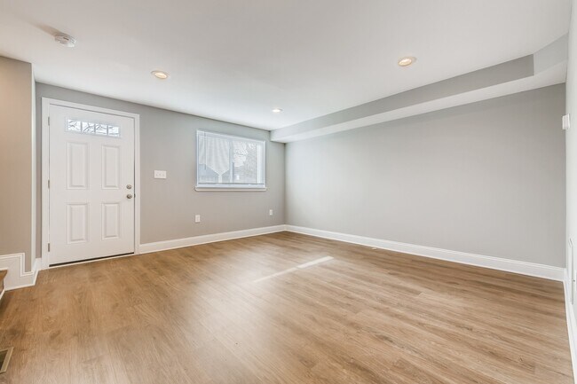 Building Photo - 1330 Halstead Rd