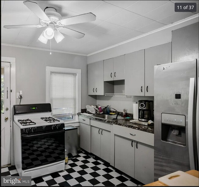 Cocina - 212 Mannion Ave