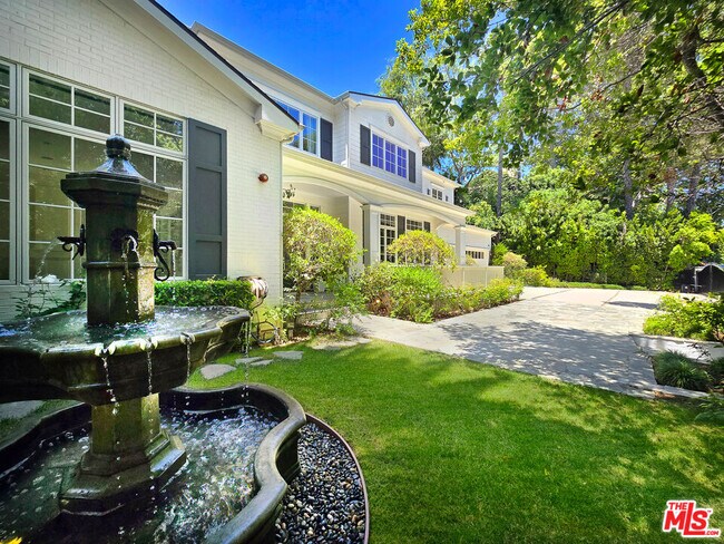 Foto del edificio - 3815 Valley Meadow Rd