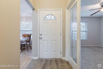 Building Photo - 12582 Hickory Lakes Dr S