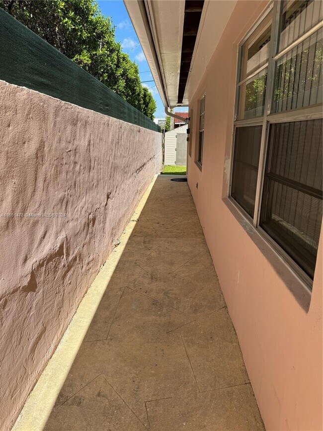 Foto del edificio - 2946 SW 36th Ct