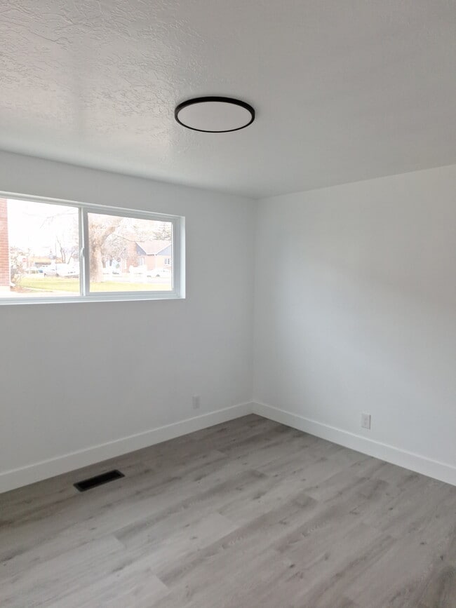 Building Photo - Roy 4-plex 1958