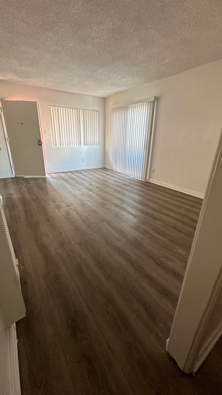 Photo - 6833 Sepulveda Blvd (Los Angeles, CA) Apartment