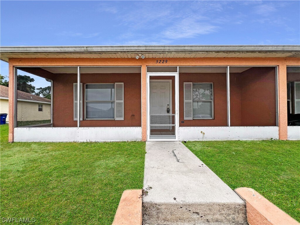 52295231 27th St SW, Lehigh Acres, FL 33973 Townhome Rentals in