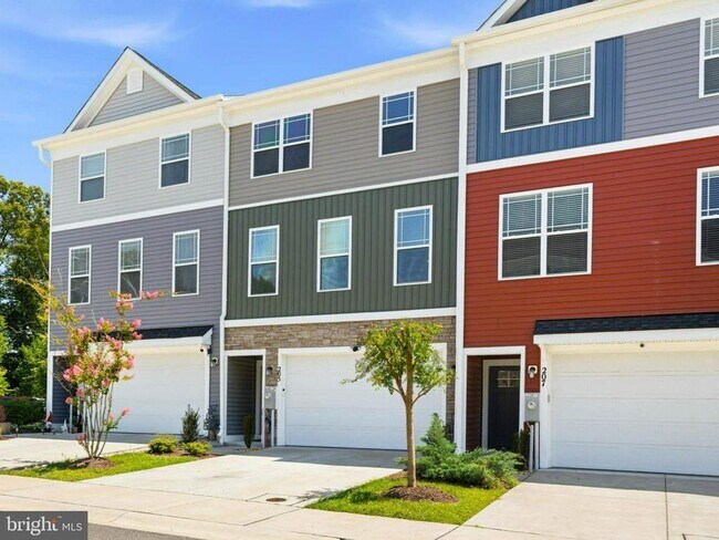 Building Photo - 205 Jenkins Way