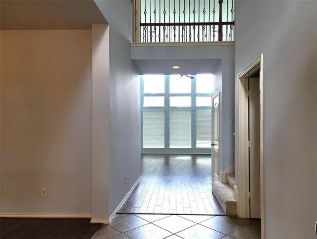 Foto del edificio - 13309 Highland Lake Ln