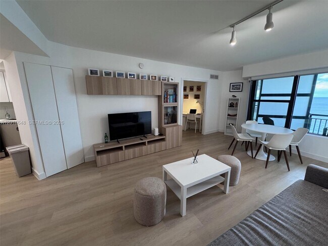 Foto del edificio - 3800 Galt Ocean Dr