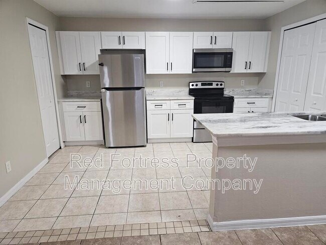 Foto del edificio - 4512 Leonard Blvd S