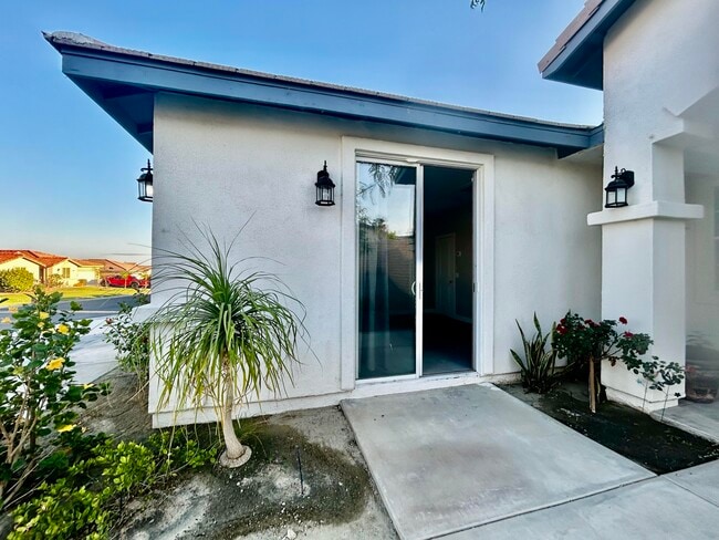 Building Photo - 41575 Ashford Pl