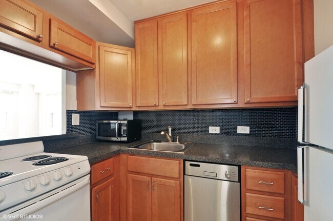 Foto del edificio - 2909 N Sheridan Rd