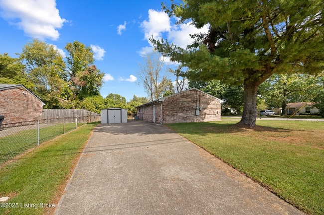 Photo - 7520 Blue Wing Dr House