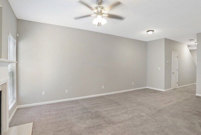 Building Photo - 153 Chastain Way