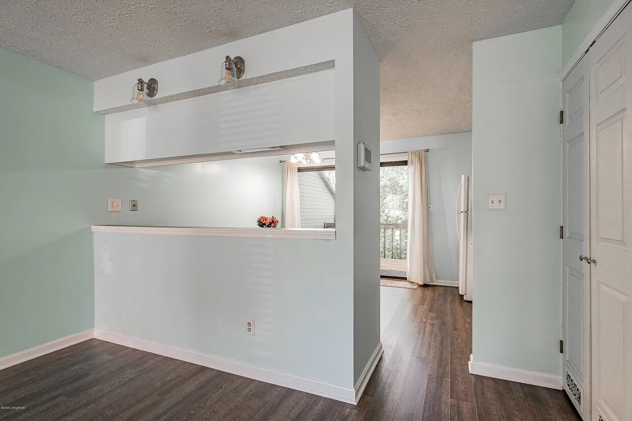 Foto principal - 326 Crescent Spring Dr