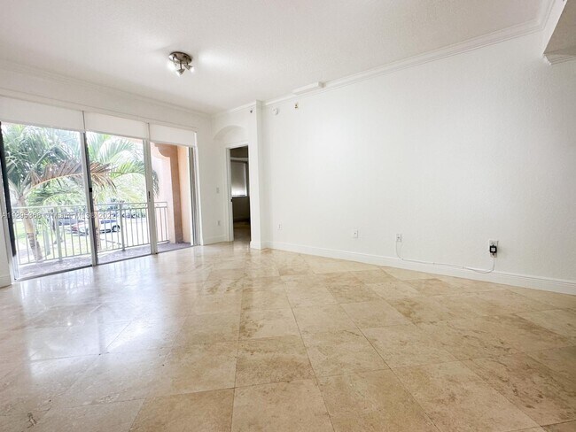 Foto del edificio - 6700 NW 114th Ave