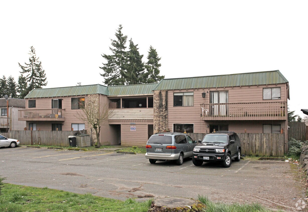Primary Photo - Fir Crest Apartments