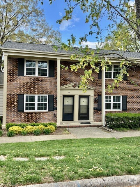 Building Photo - 1002 Willow Dr
